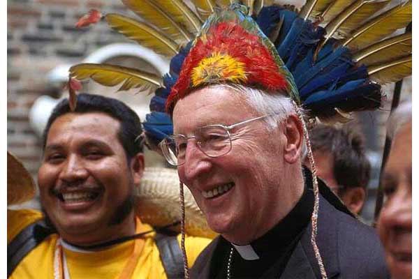 Munich Cardinal Indian Headdress